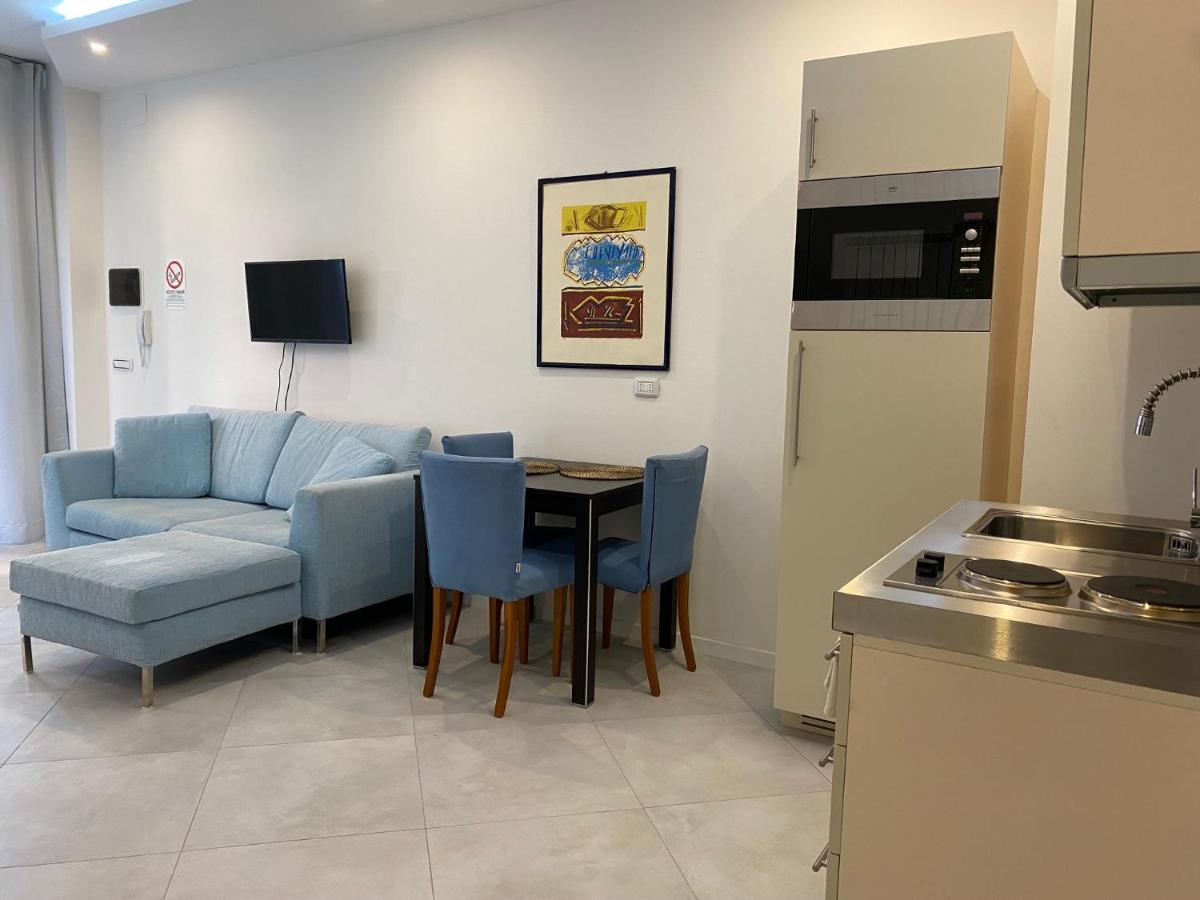 Crespi Station Apartment Болоня Екстериор снимка